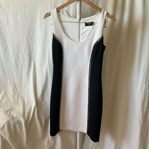 Guess White and Black Two-Tone Scoop Neck Bodycon Dress